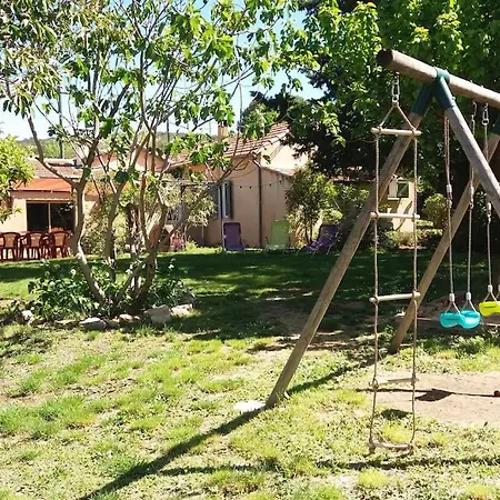 Le Pre En Bulles Au Milieu Des Vignes